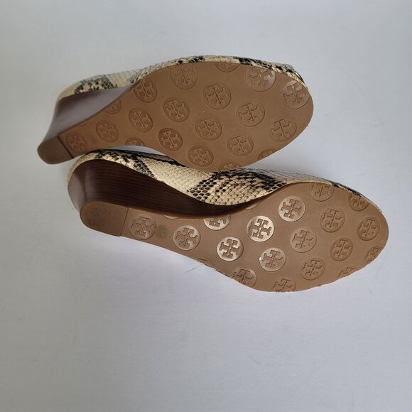 Tory Burch Snakeskin Peep-Toe Wedge Pumps. Size 10.5M - Picture 6 of 10